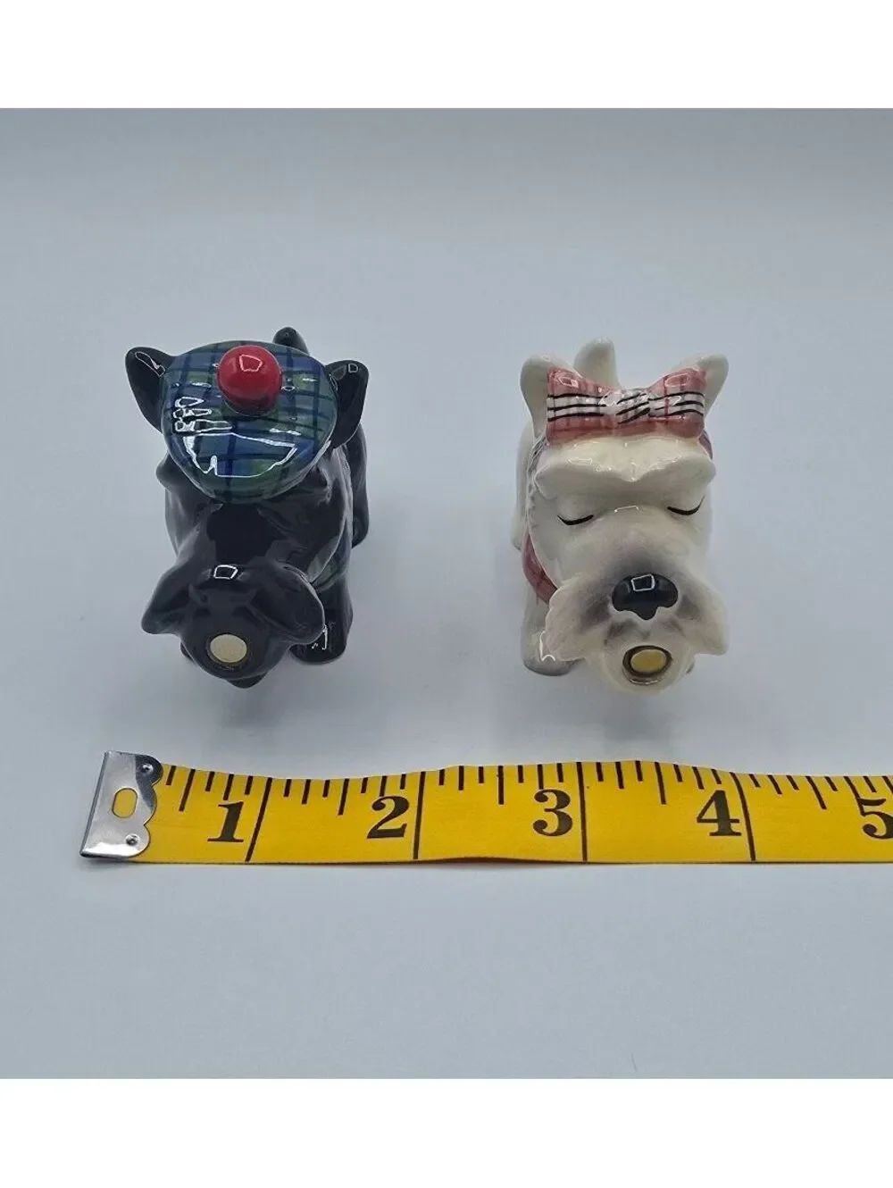 Westland Scottie Dog Magnetic Kissing Salt Pepper Shakers Tartan Plaid
